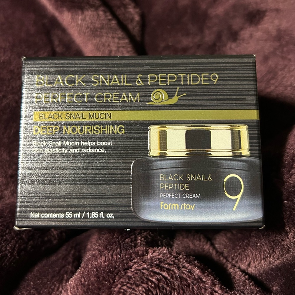 Farmstay Black Snail & Peptide9 Perfect Cream